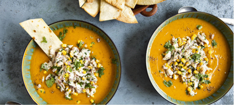 Warme pompoensoep met toppings
